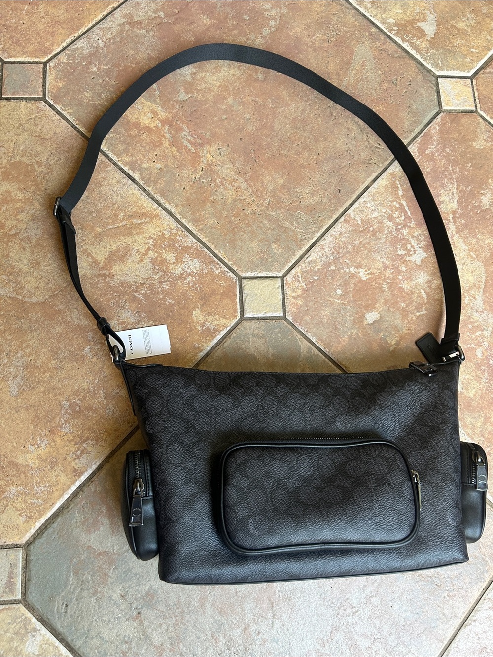 Coach | Finn Crossbody Bag - Picture 6 of 9